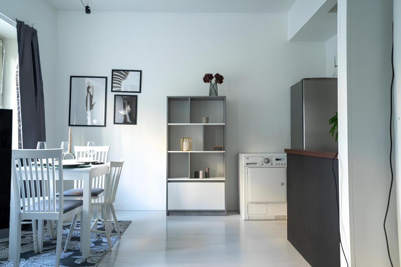 Stylish Studio At The Heart Of Helsinki Apartment Bagian luar foto