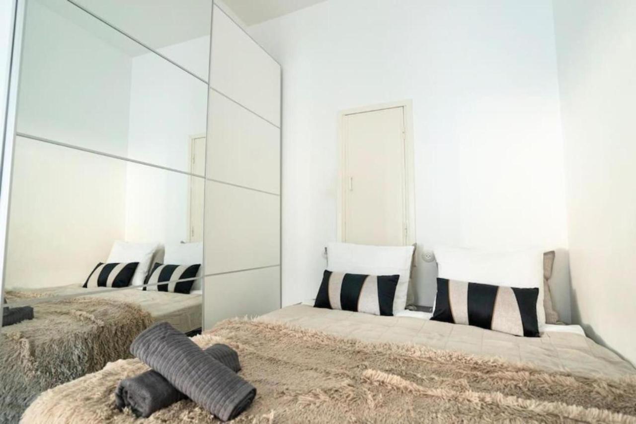 Stylish Studio At The Heart Of Helsinki Apartment Bagian luar foto